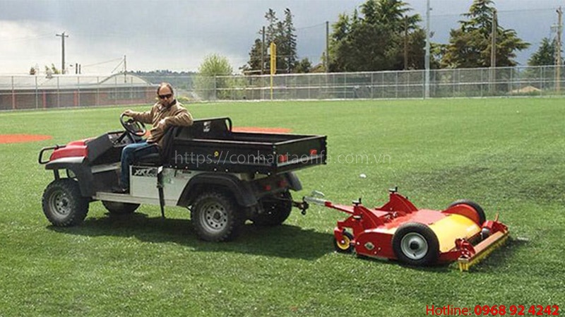 Bảo dưỡng sân cỏ nhân tạo Đại Thịnh Phát conhantaofifa.com.vn